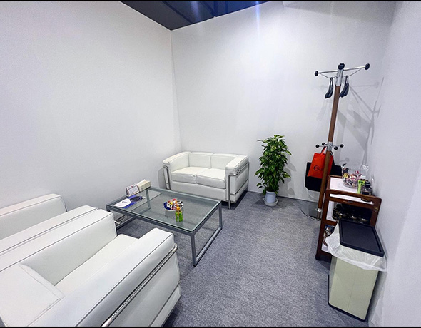晶盛機電日本株式会社